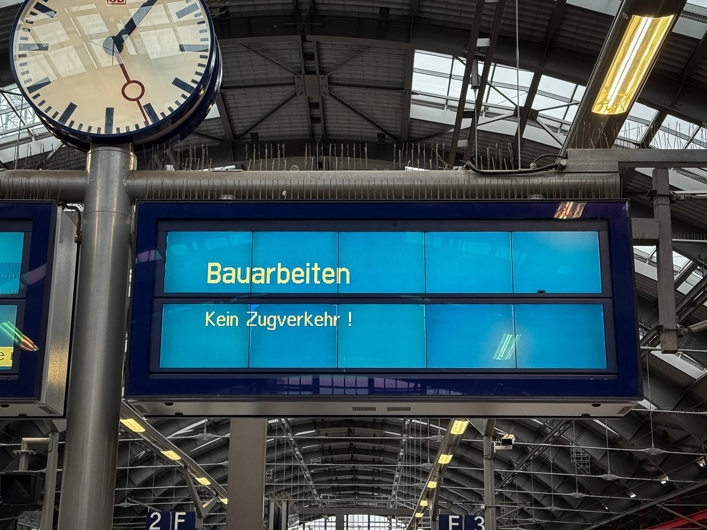 Bauarbeiten im Berliner Ostbahnhof